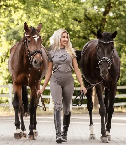 Nika Schmohl - Reittherapie